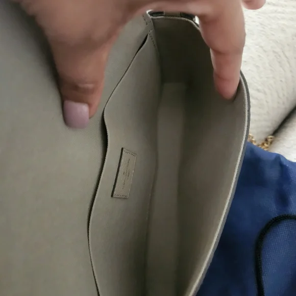 Louis Vuitton bag - Picture 10 of 13